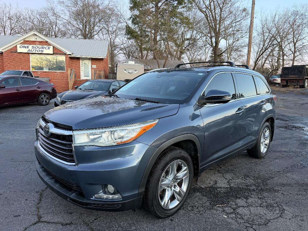2015 Toyota Highlander L's photo