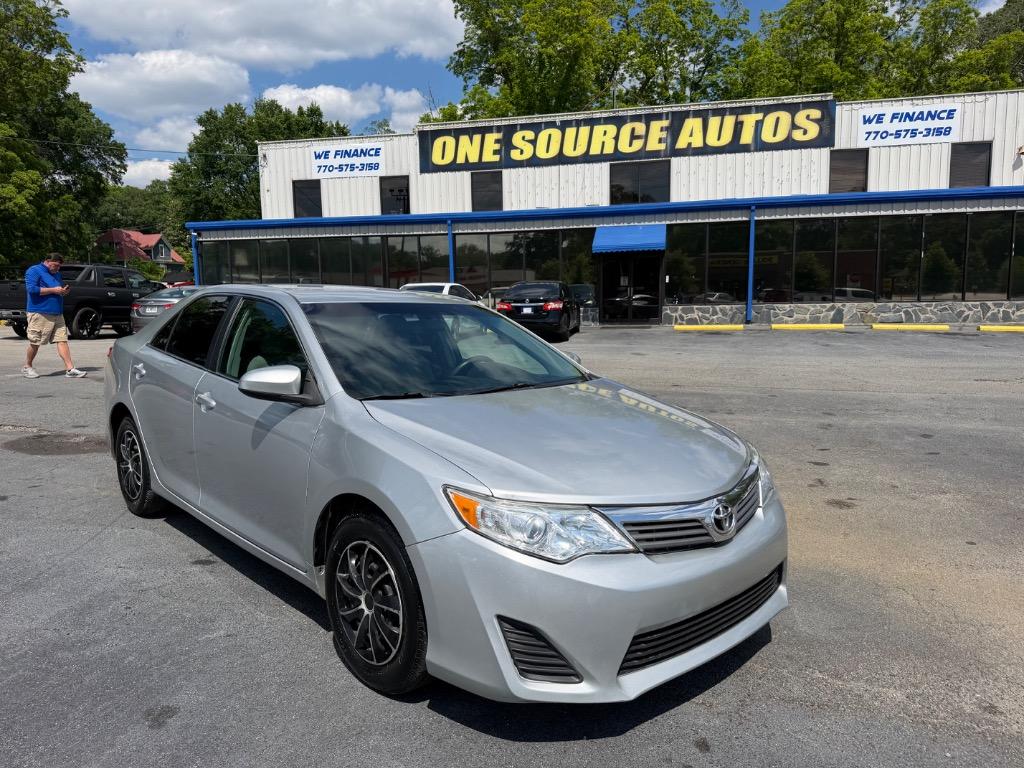 2012 Toyota Camry 2.5 Auto L's photo