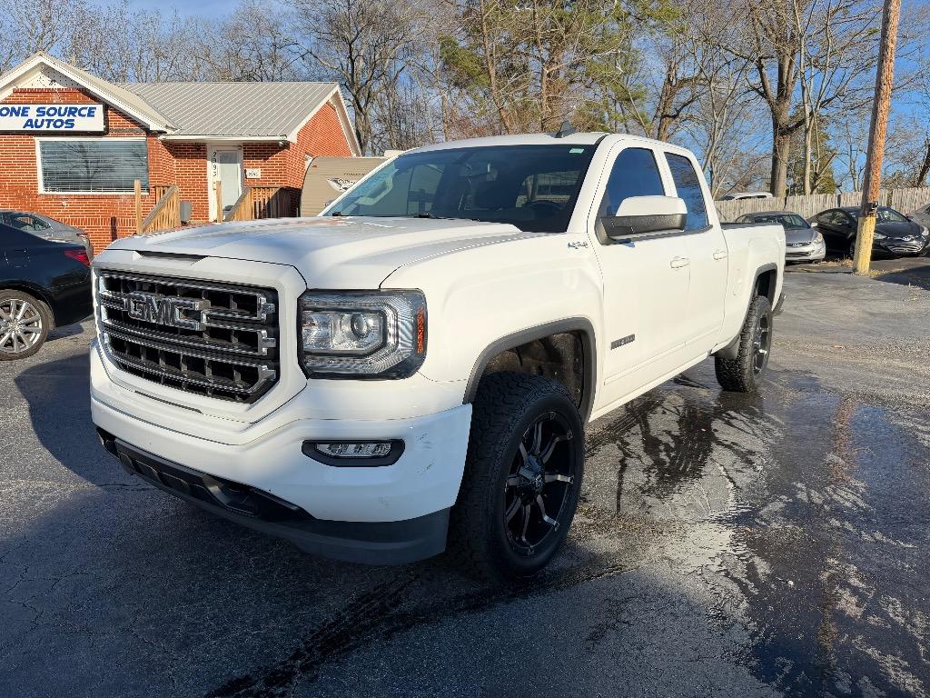 2017 GMC Sierra Base's photo